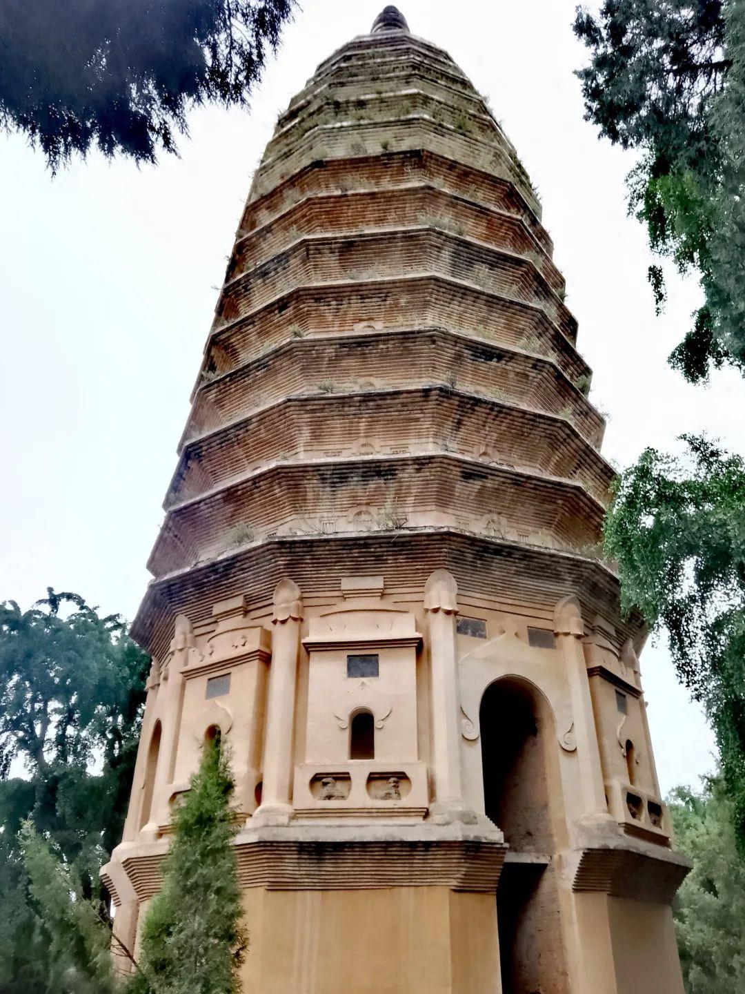 中国文物介绍及图片：北魏嵩岳寺塔